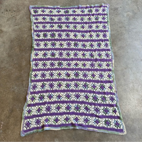 Vintage GRANNY SQUARE AFGHAN Handmade Crochet Cottage Core Throw Blanket 64x41 - Picture 1 of 5